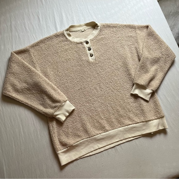 DONNI. Sweaters - DONNI. Tan knit terry cloth polo boxy long sleeve pullover sweater